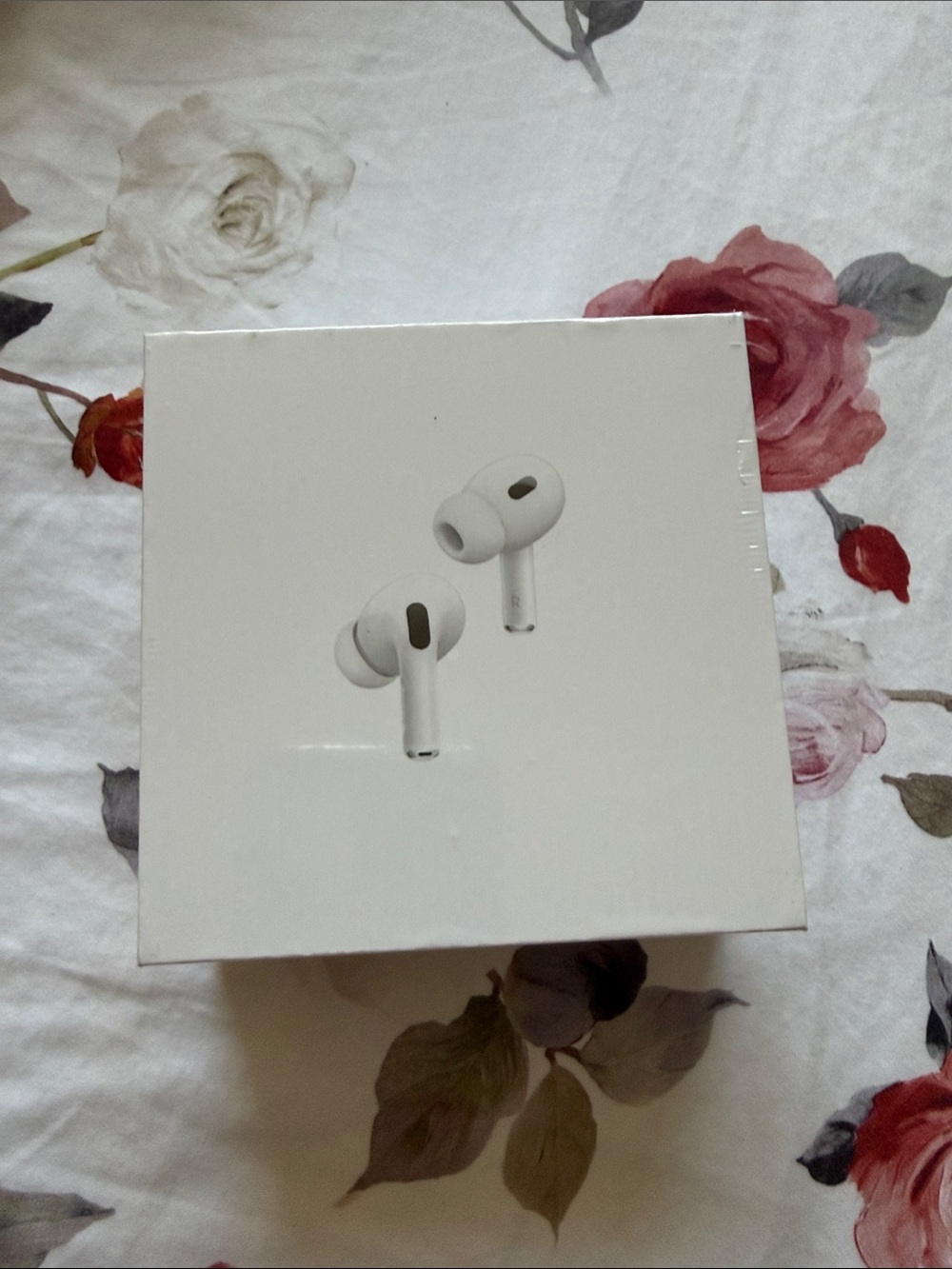 Wireless earbuds with noise, cancellation -White by maker bellou